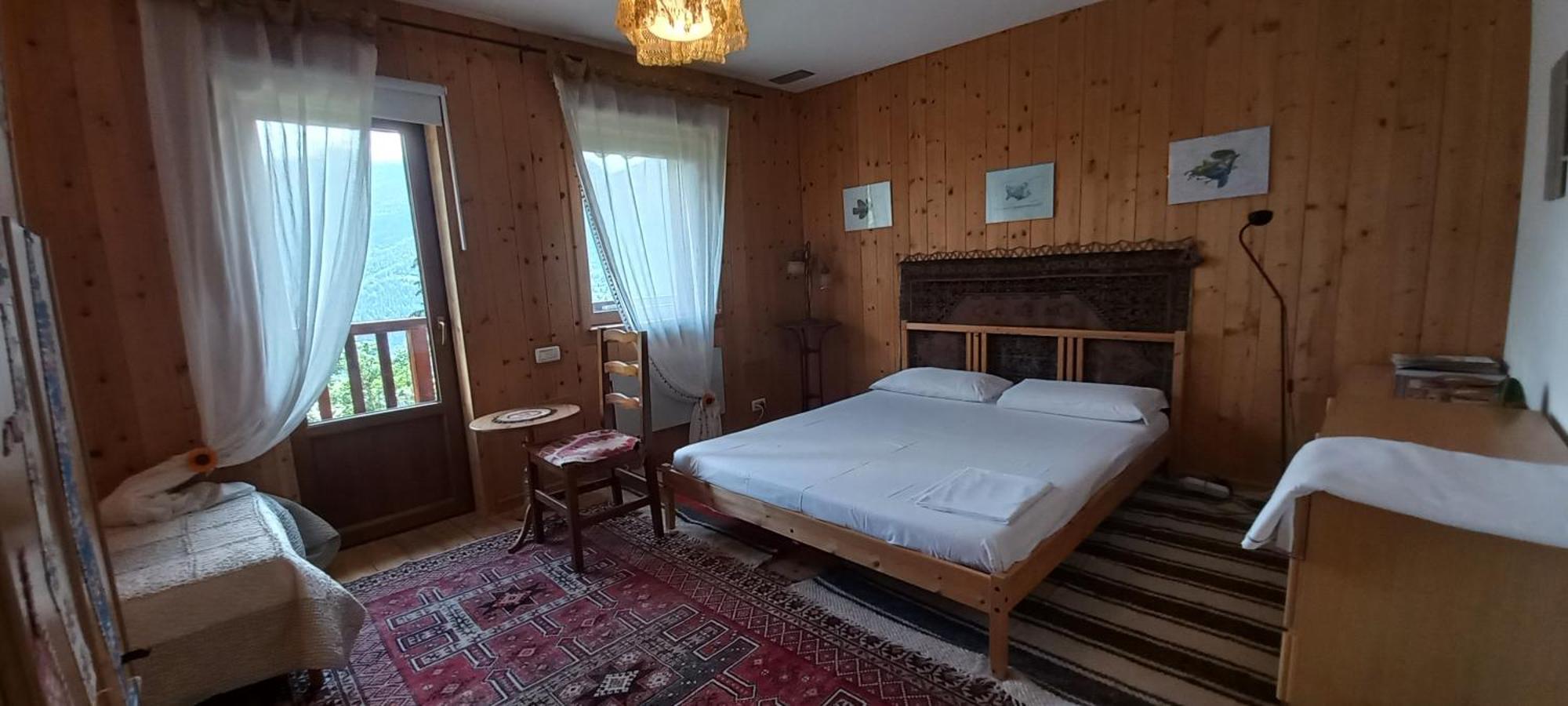 Artemisia B&B Ла-Саль Экстерьер фото